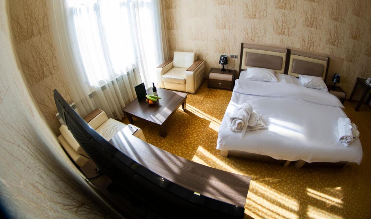 Astola Hotel Baku Ngoại thất bức ảnh